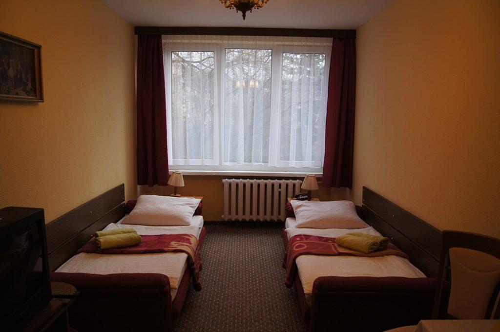 Hotel Odr Sulechów Quarto foto