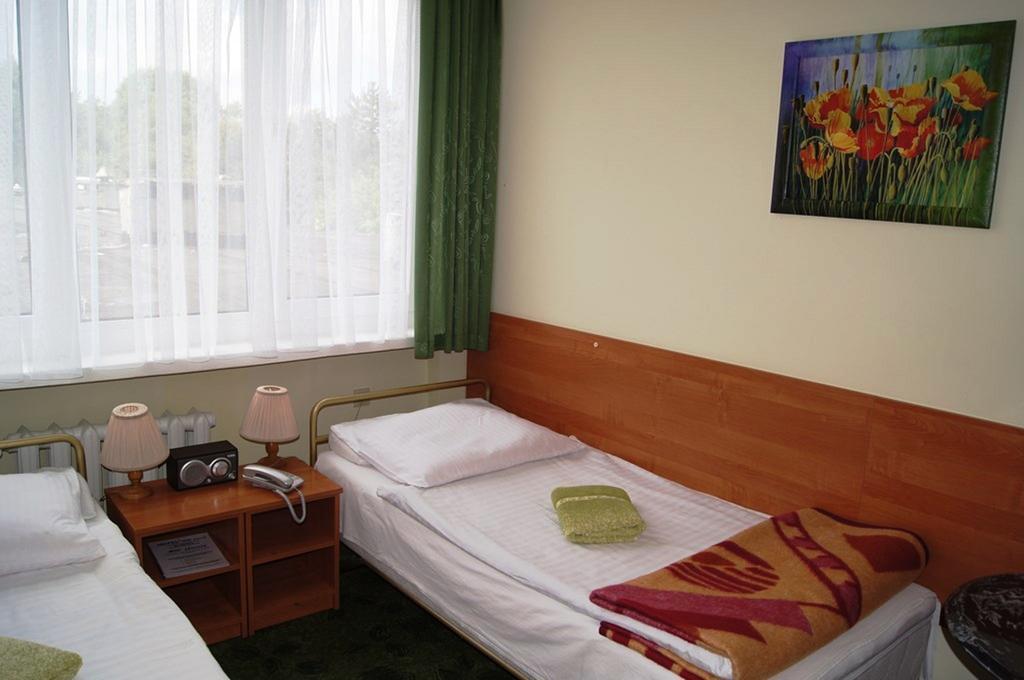 Hotel Odr Sulechów Exterior foto